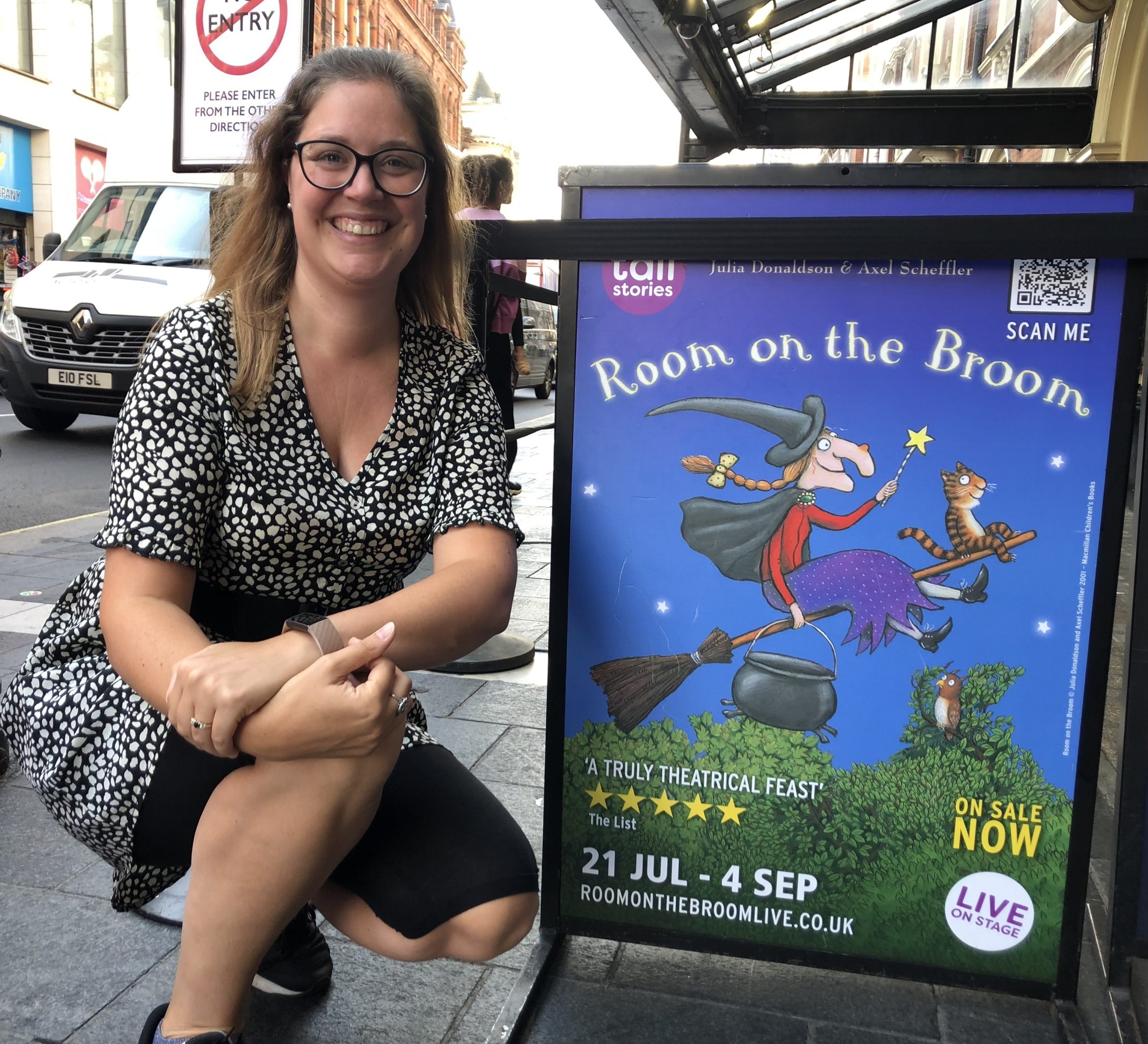 franchisee-alex-jigsaw-bexleyheath-room-on-the-broom-theatre-review-image